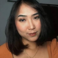 Veronika Widya