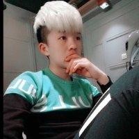 年成亮