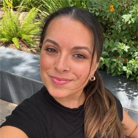 Andrea Flores Sieczkowski