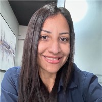 Verônica Campos Oliveira