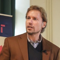 Stever RobbinsStever Robbins is an Influencer