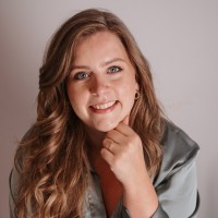 Melanie Van Laar - Hutten
