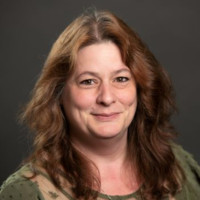 Christina Ayres, Ea