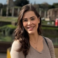 Julia Cunha