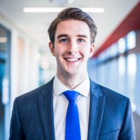 Nicholas Thomson, Cfa