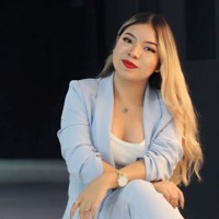 Nadia Calvario