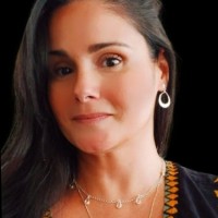 MARCELA VASCONCELLOS