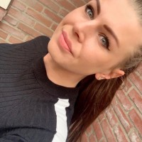 Esmee V