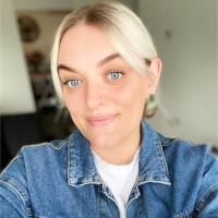 Tessa Riley