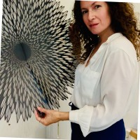 VICKI ZOÉ ENGELGAAR