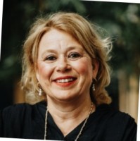 Anne-Riek Van Zelm