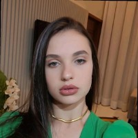 Maria Eduarda Ambrosim Lopes