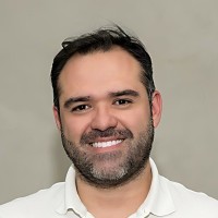 Estuardo Garcia