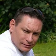 Simon Thomas