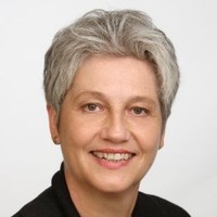 Iris R.