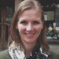 Anna Devries, Msnm