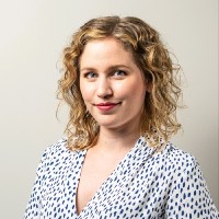 Dóra Illés
