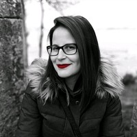 Sarah Grira ( Linares )