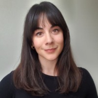 Julia Dallas, Aia