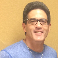 Eduardo M Perez