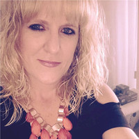 Tracey Robertson