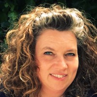 Monique Bena - van der Meijden
