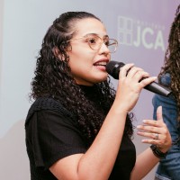 Thaís Almeida