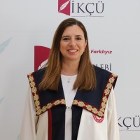 Zeynep Ay Şenyi̇ği̇t