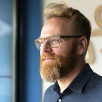 Peter Bakkum