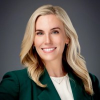 Caroline Erck, Mba