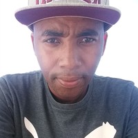 Lomzi Xuza