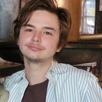Lucas Davies