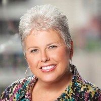 Paula Adams, Rp