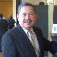 Luis Salazar