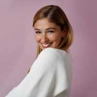 Laura Mohn