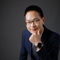 黄彦平