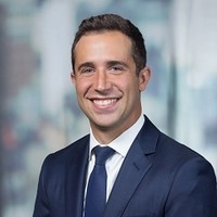 Evan Olonoff, Cfa