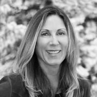 Jennifer Warholak