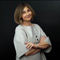 Angela Hotca-Roos