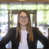 Abigail Berg, Pe