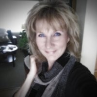 Eve Groth