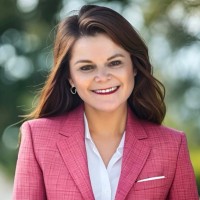 Suzanne Parker