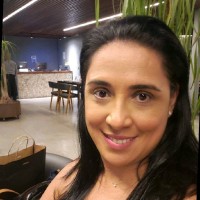 Danielle C. Santos Mello