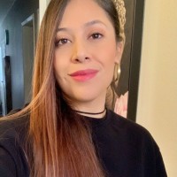 Mayra Flores