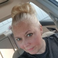 Vicki Lee