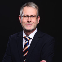 Dr. Matthias Kullnick