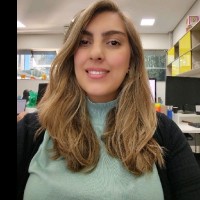 Gisele Dinardi Silveira