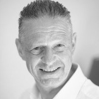 Hanns-Christian Neumann, Mba