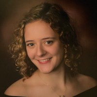 Lauren Ambrozy