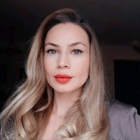 Ebru Topçu